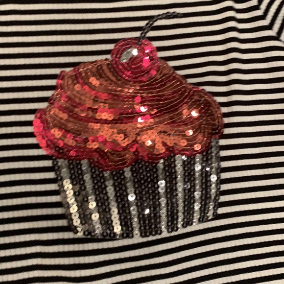 Girls dress with sequins. Brand New! - Picture 2 of 4